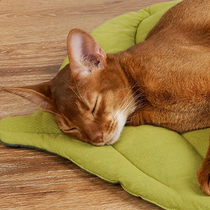 Colchoneta Protectora de Sofa Mascotas con Forma de Hoja - Image 32