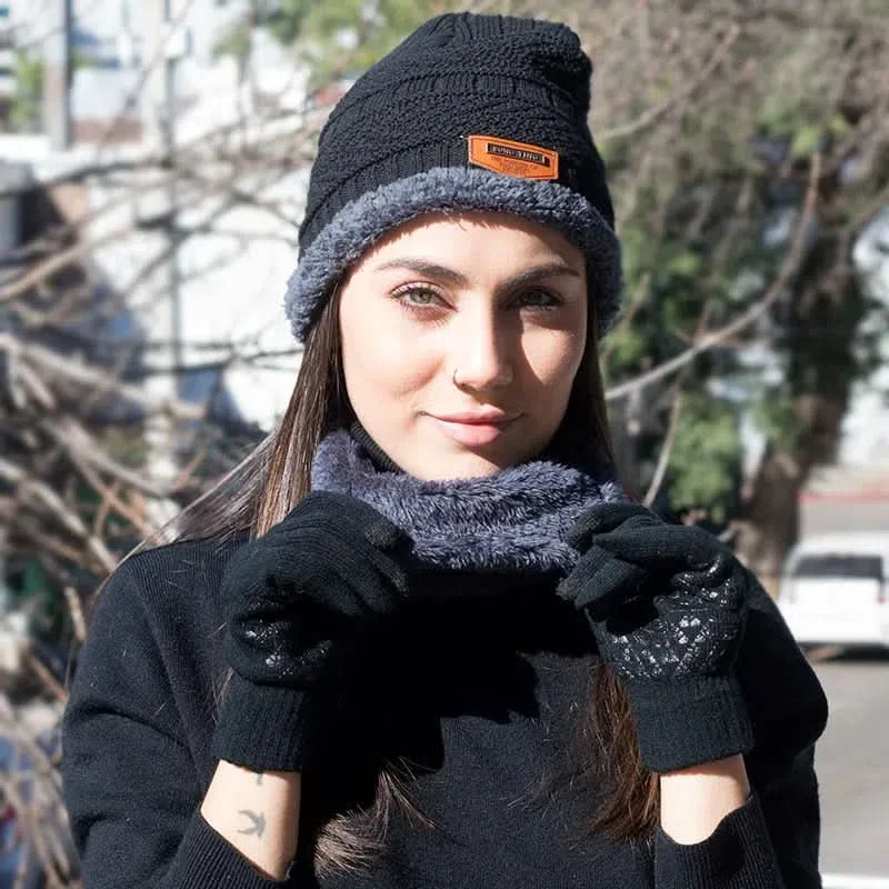 Set de Gorro, Guantes y Bufanda en Lana - Image 11