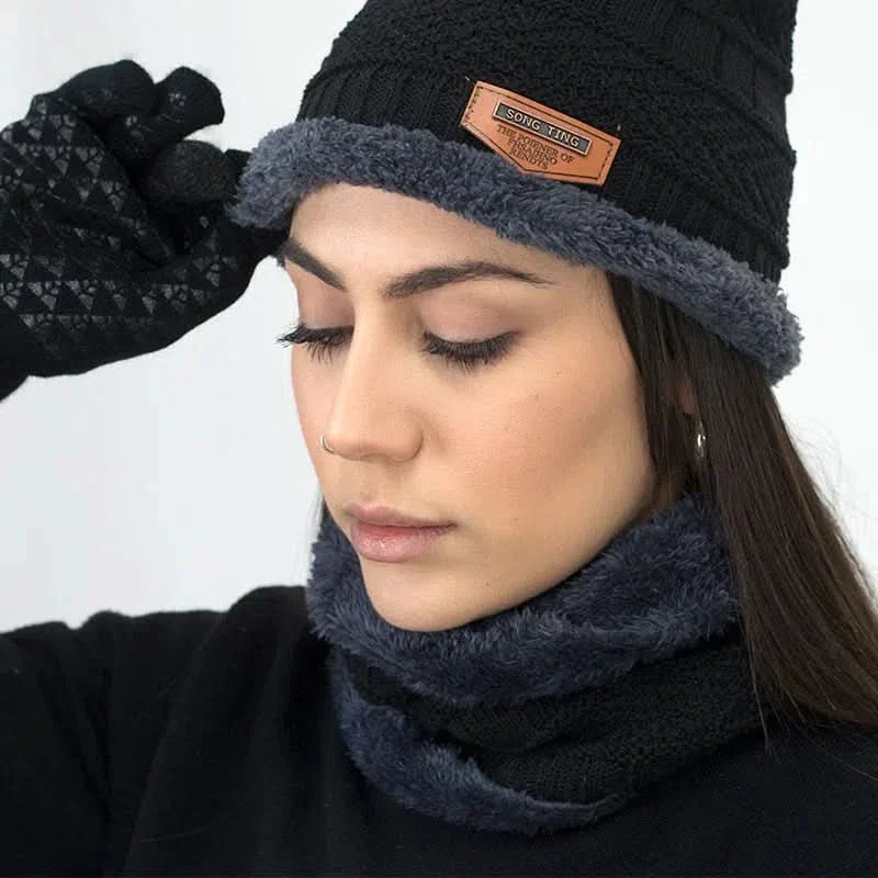 Set de Gorro, Guantes y Bufanda en Lana - Image 8